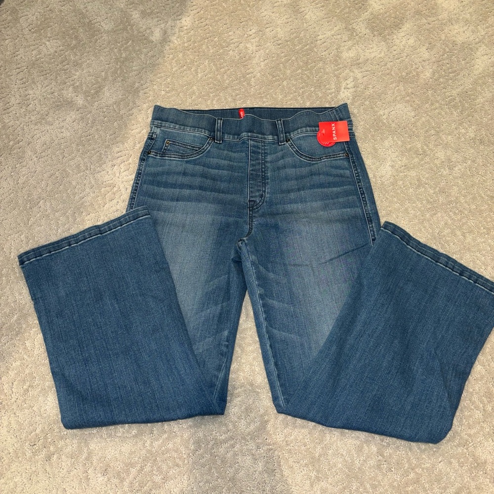 Spanx Women’s Flare Jeans- size XL NEW WITH TAGS